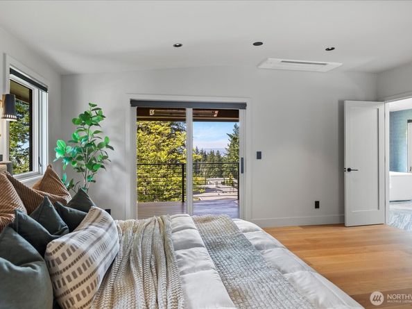 6907 160th Street SW, Edmonds WA 98026