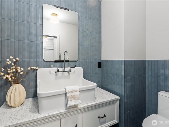 6907 160th Street SW, Edmonds WA 98026