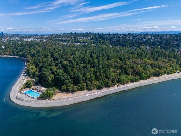 8435 Fauntleroy Place SW, Seattle WA 98136