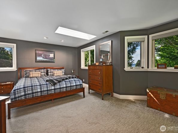 8435 Fauntleroy Place SW, Seattle WA 98136