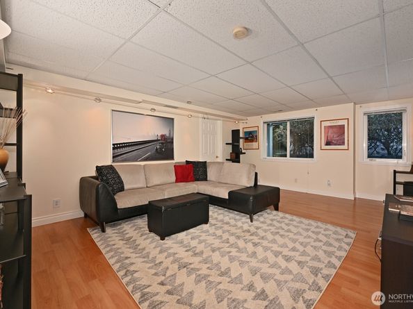 8435 Fauntleroy Place SW, Seattle WA 98136