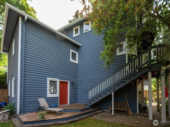8435 Fauntleroy Place SW, Seattle WA 98136