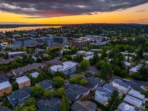 134 8th Court, Kirkland WA 98033