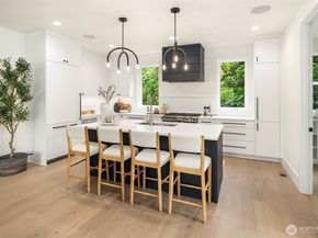 134 8th Court, Kirkland WA 98033