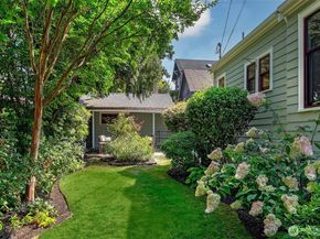 5206 Wallingford Avenue N, Seattle WA 98103