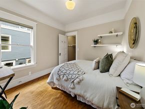 5206 Wallingford Avenue N, Seattle WA 98103