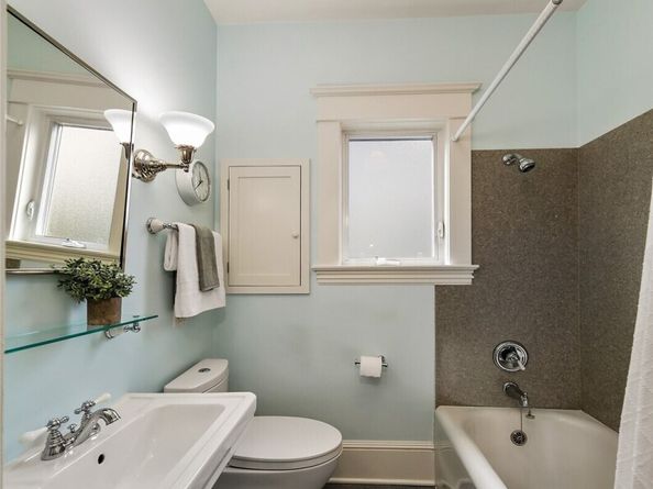 5206 Wallingford Avenue N, Seattle WA 98103
