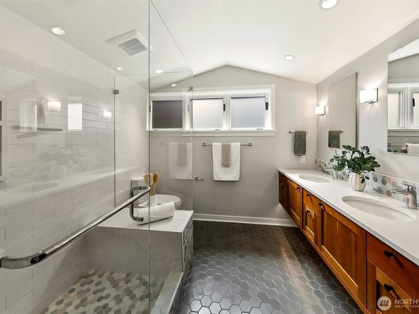 5206 Wallingford Avenue N, Seattle WA 98103