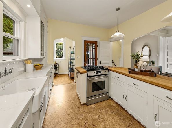 5206 Wallingford Avenue N, Seattle WA 98103