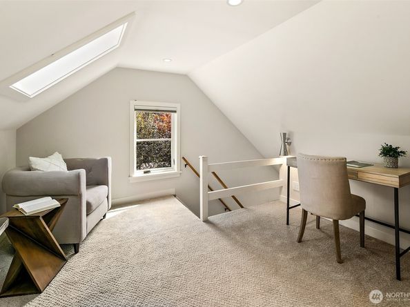 5206 Wallingford Avenue N, Seattle WA 98103