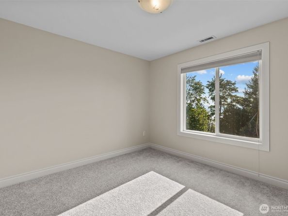 2129 204th Place NE, Sammamish WA 98074
