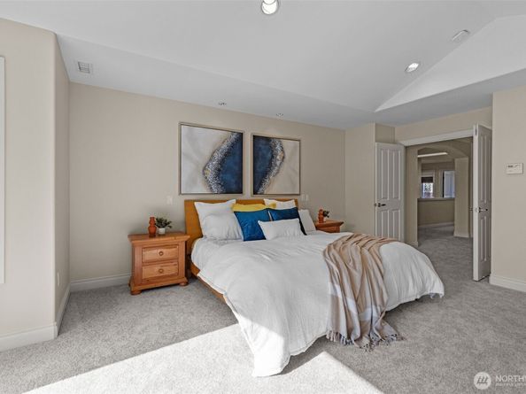 2129 204th Place NE, Sammamish WA 98074