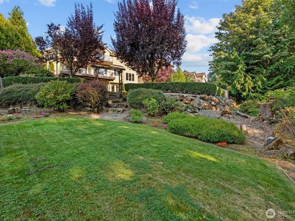 2129 204th Place NE, Sammamish WA 98074