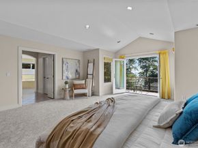 2129 204th Place NE, Sammamish WA 98074