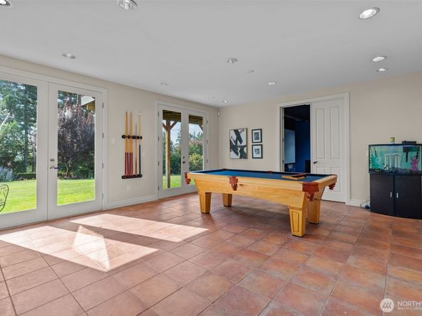 2129 204th Place NE, Sammamish WA 98074