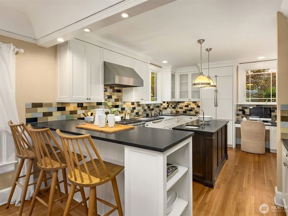 3333 Cascadia Avenue S, Seattle WA 98144