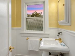 3333 Cascadia Avenue S, Seattle WA 98144