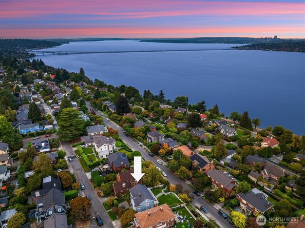 3333 Cascadia Avenue S, Seattle WA 98144