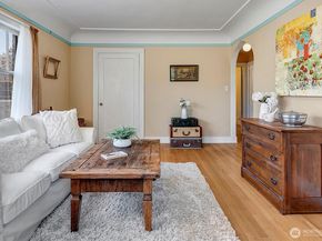 1605 E Olive Street 303, Seattle WA 98122