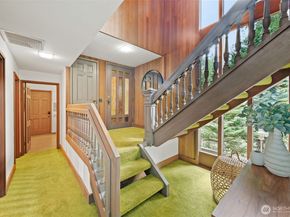 6 Lindley Road, Mercer Island WA 98040