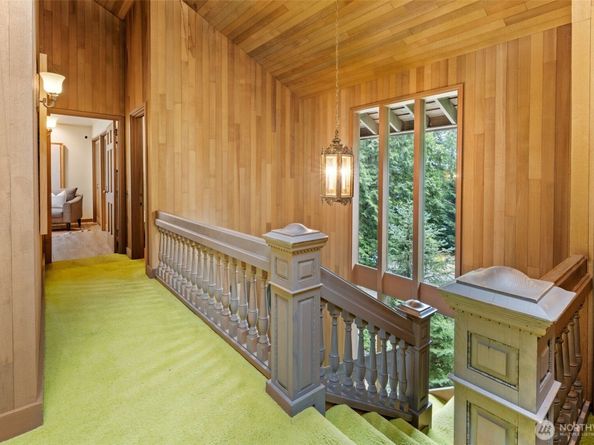 6 Lindley Road, Mercer Island WA 98040