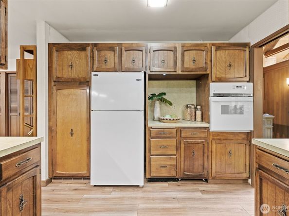 6 Lindley Road, Mercer Island WA 98040
