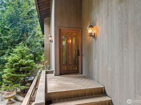 6 Lindley Road, Mercer Island WA 98040