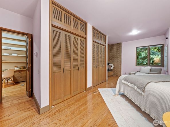 6 Lindley Road, Mercer Island WA 98040