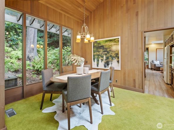 6 Lindley Road, Mercer Island WA 98040