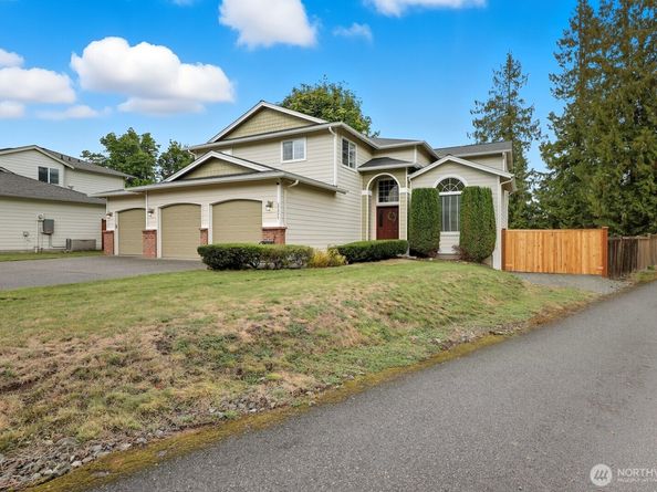 2327 122 Drive SE, Lake Stevens WA 98258