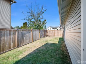 7828 Cortland Avenue SE, Snoqualmie WA 98065