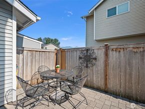 7828 Cortland Avenue SE, Snoqualmie WA 98065