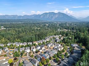 7828 Cortland Avenue SE, Snoqualmie WA 98065