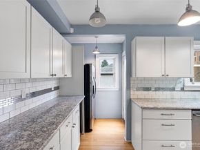1910 11th Street, Bremerton WA 98337
