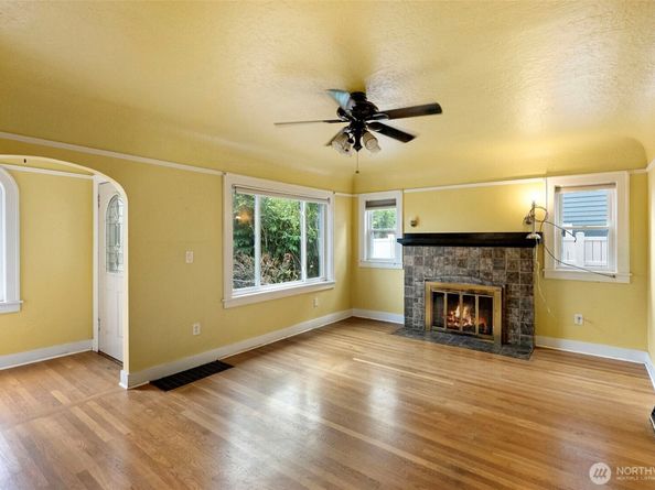 1910 11th Street, Bremerton WA 98337