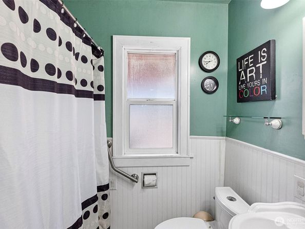 1910 11th Street, Bremerton WA 98337