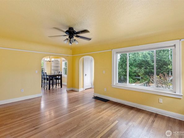 1910 11th Street, Bremerton WA 98337