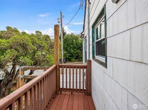 1910 11th Street, Bremerton WA 98337