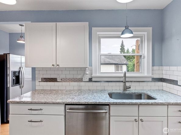 1910 11th Street, Bremerton WA 98337