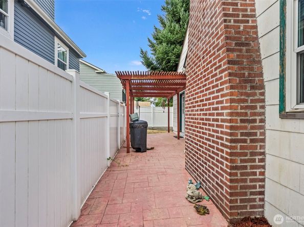 1910 11th Street, Bremerton WA 98337