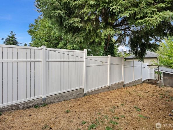 1910 11th Street, Bremerton WA 98337