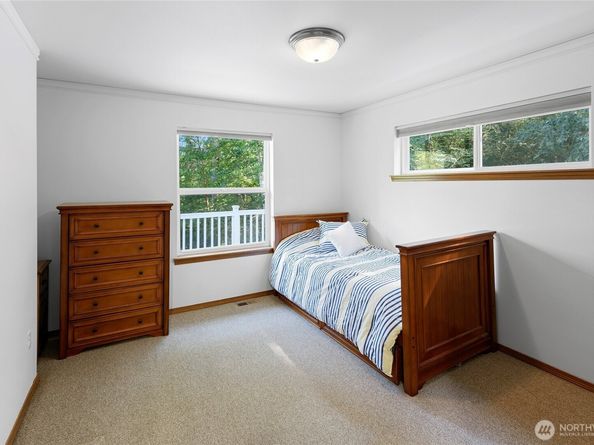 8324 Springridge Road NE, Bainbridge Island WA 98110