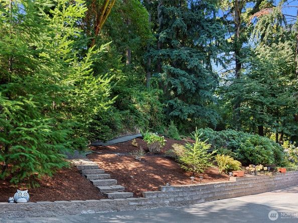 8324 Springridge Road NE, Bainbridge Island WA 98110