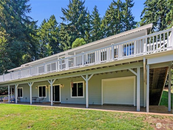 8324 Springridge Road NE, Bainbridge Island WA 98110