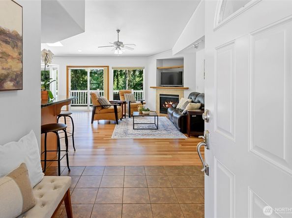 8324 Springridge Road NE, Bainbridge Island WA 98110