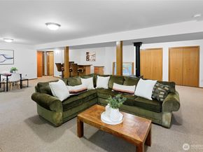8324 Springridge Road NE, Bainbridge Island WA 98110