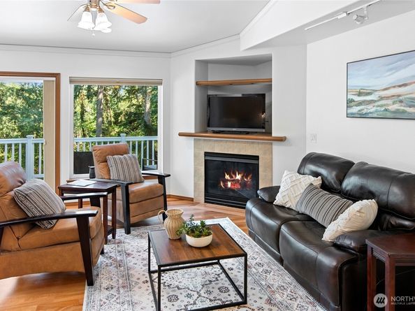 8324 Springridge Road NE, Bainbridge Island WA 98110