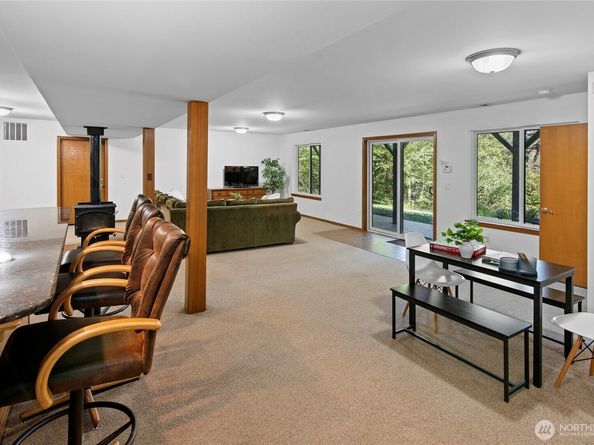 8324 Springridge Road NE, Bainbridge Island WA 98110