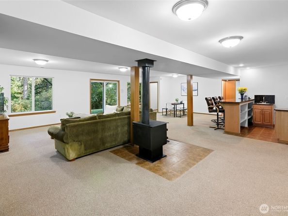 8324 Springridge Road NE, Bainbridge Island WA 98110