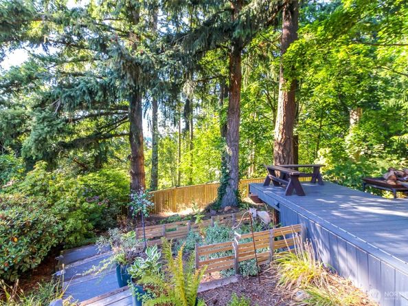 33305 41st Avenue SW, Federal Way WA 98023